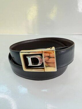 Reversible Leather Belt with Gold-Tone “D” Buckle – Size 33–37
